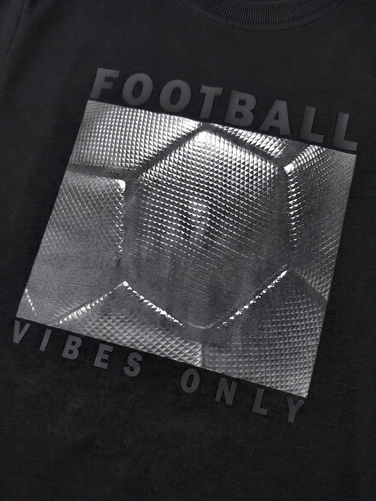 Football Vibes | Rövid ujjú póló fiúknak - laza szabás