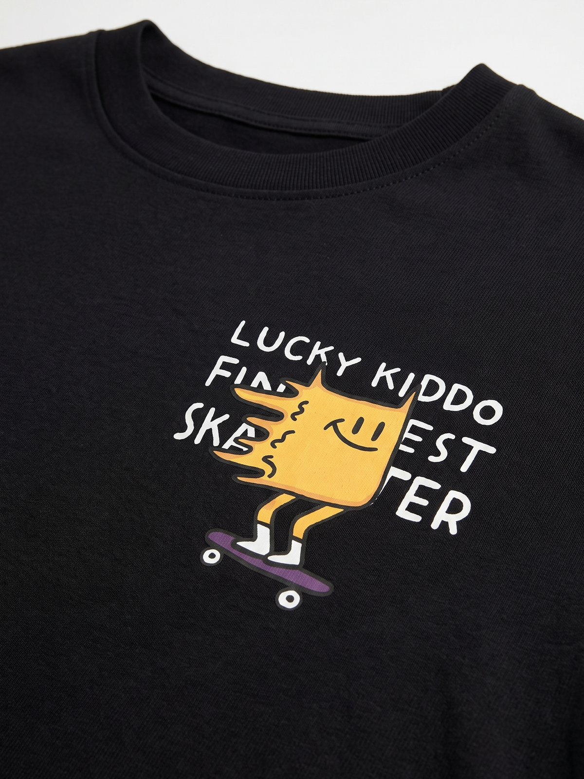 Black Skater | Rövid ujjú póló fiúknak - laza szabás