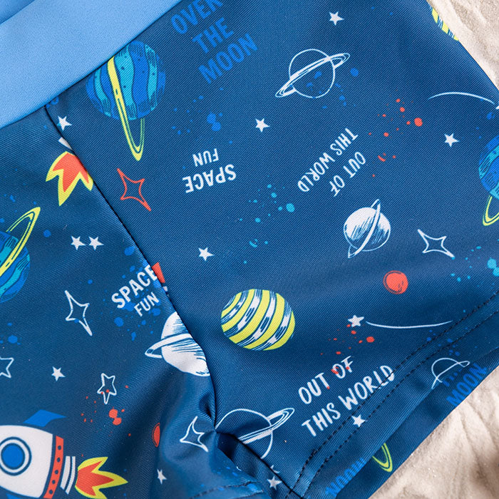 Fiú úszó boxer Space
