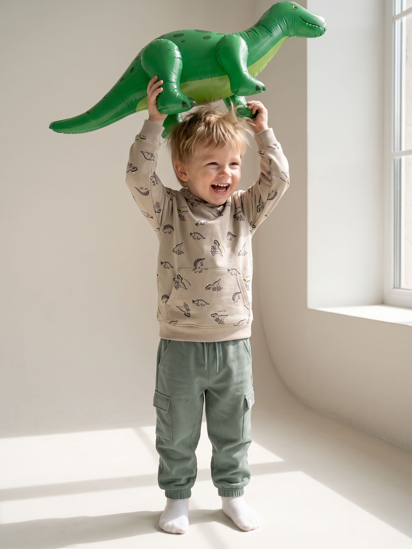Beige Dinosaurs | Kapucnis pulóver fiúknak - klasszikus szabás