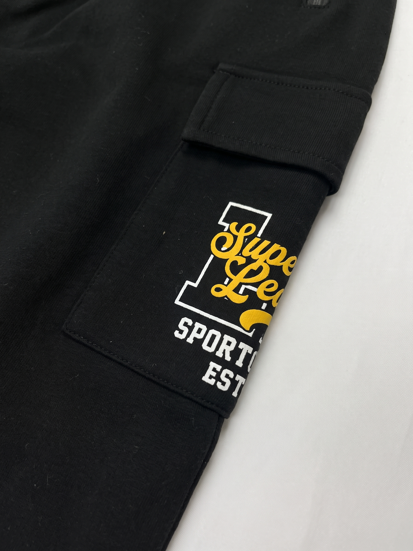 Black Cargo Vibe | Cargo fiú melegítőnadrág - laza szabás