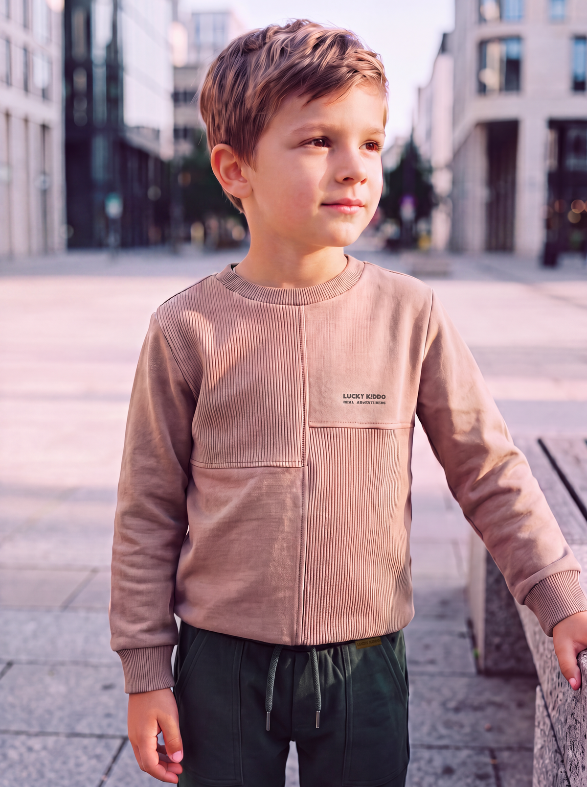 Mink Patch | Bélelt fiú pulóver - klasszikus szabás